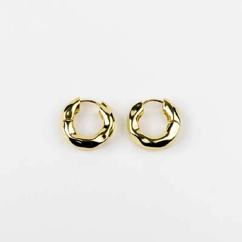 Vintage hoop earrings featuring classic round stone designs -Wavy Chunky Hoops - Gold