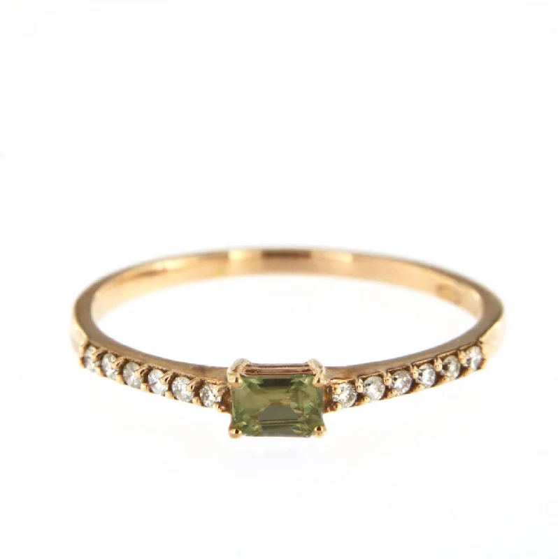 Rings perfect for travel with lightweight finger design -Candy 18K Rose Gold Ring w. Green Sapphire & Diamonds