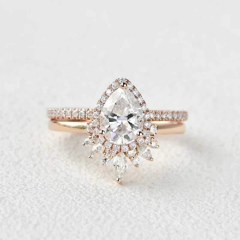 Elegant rings perfect for adding sparkle to outfits -1.5ct Moissanite Pear Cut Halo White Gold Ring Set 2pcs