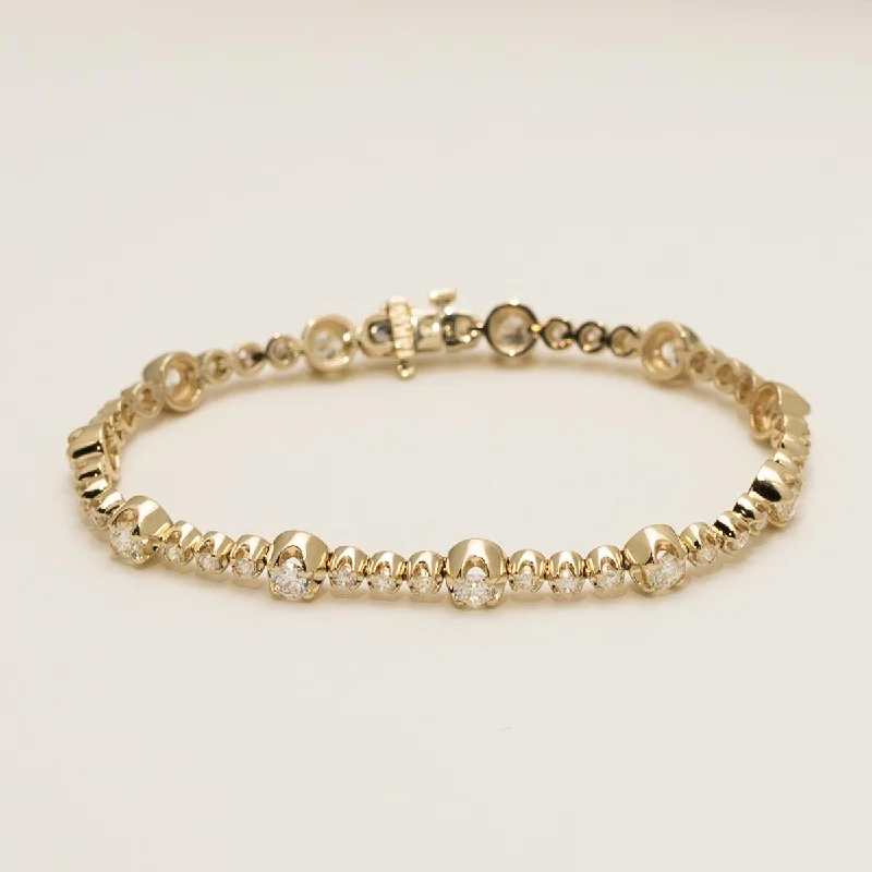 Bohemian-style bracelets with woven designs for a relaxed, free-spirited accessory -Diamond Link Bracelet in 14kt Yellow Gold (3.57ct tw)