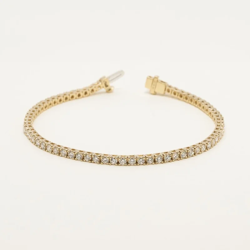 Classic tennis bangles with brilliant diamonds for a luxurious and timeless piece -Lab Grown Diamond Tennis Bracelet in 14kt Yellow Gold (3ct tw)